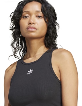Playera Adidas Originals cuello redondo para mujer