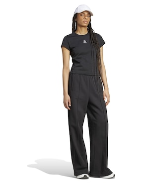 Playera manga corta Adidas Originals Ess Slim Tee cuello redondo para mujer