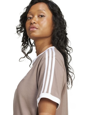 Playera manga corta Adidas Originals Adicolor cuello redondo para mujer