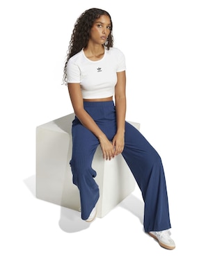 Playera manga corta Adidas Originals Trefoil Essentials cuello redondo para mujer