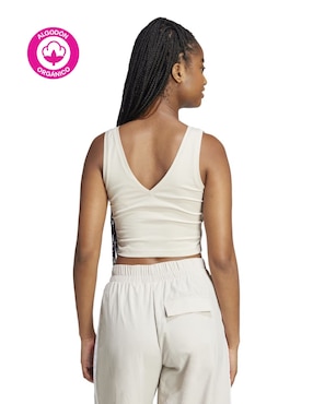 Playera ADIDAS Sportswear Esenciales cuello redondo para mujer