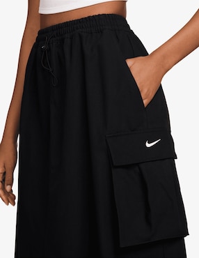 Falda crop Nike Street Cargo Skirt a la cintura