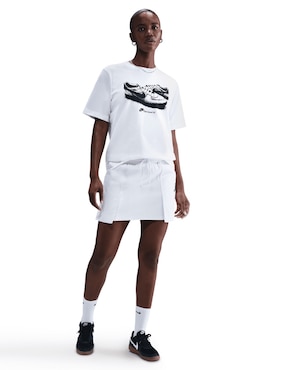 Playera manga corta Nike Sportswear cuello redondo para mujer
