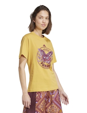 Playera manga corta Adidas Sportswear Farm cuello redondo para mujer