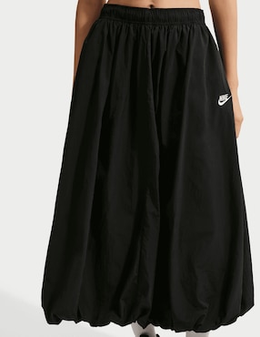 Falda crop Nike a la cintura