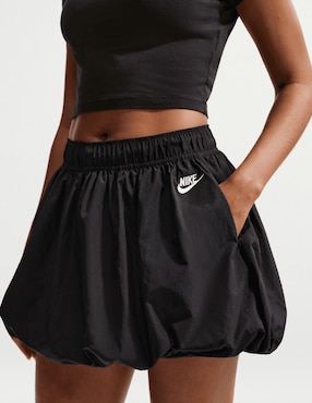 Falda corto Nike a la cintura