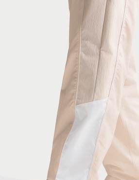 Pants regular Nike con elástico para mujer