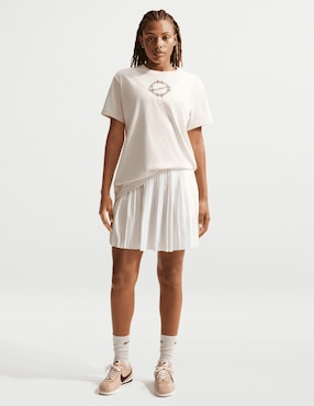 Playera manga corta Nike W Nsw Classic SS Tee Brb Chrme cuello redondo para mujer