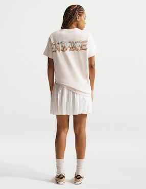 Playera manga corta Nike W Nsw Classic SS Tee Brb Chrme cuello redondo para mujer