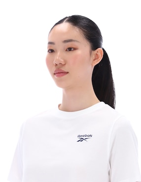 Playera manga corta Reebok cuello redondo para mujer