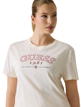 Playera manga corta Guess cuello redondo para mujer