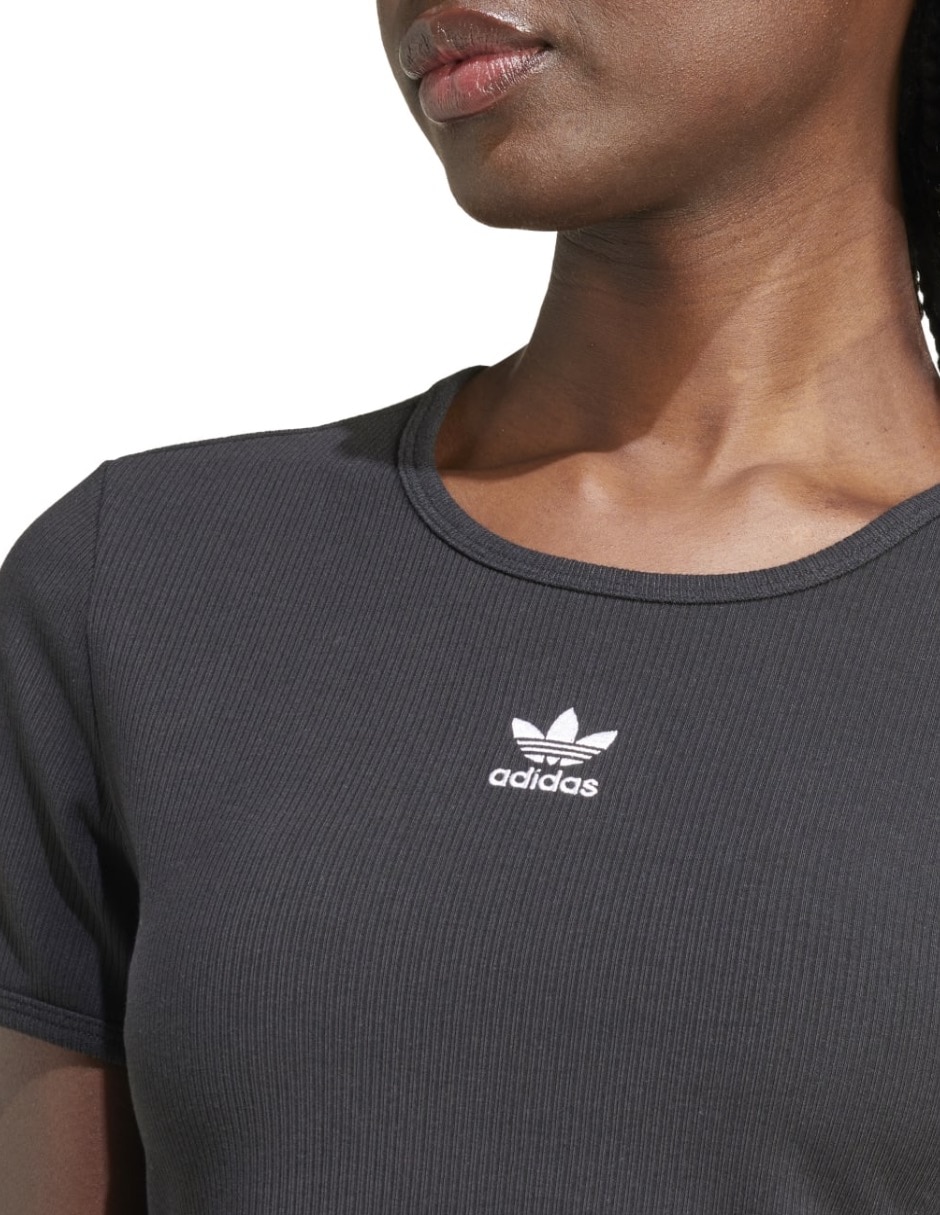 Playera manga corta Ess Rib Tee cuello redondo para mujer 6