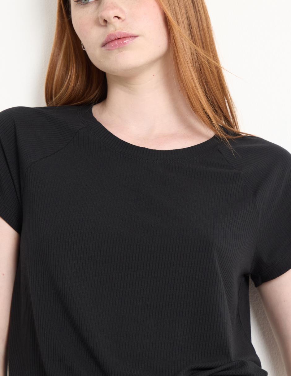 Playera manga corta cuello redondo para mujer 4