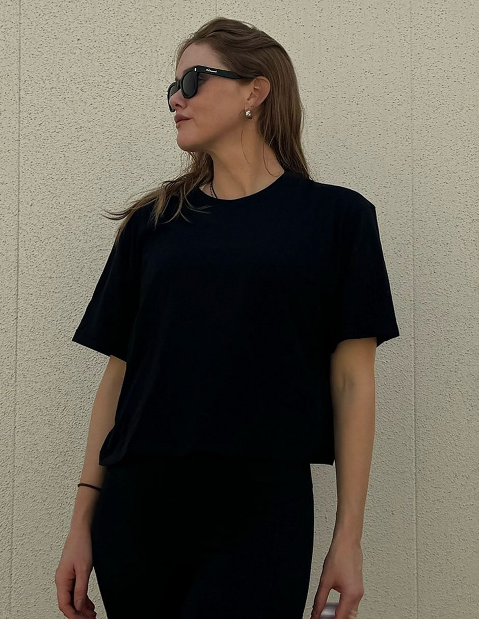 Playera manga corta cuello redondo para mujer 4