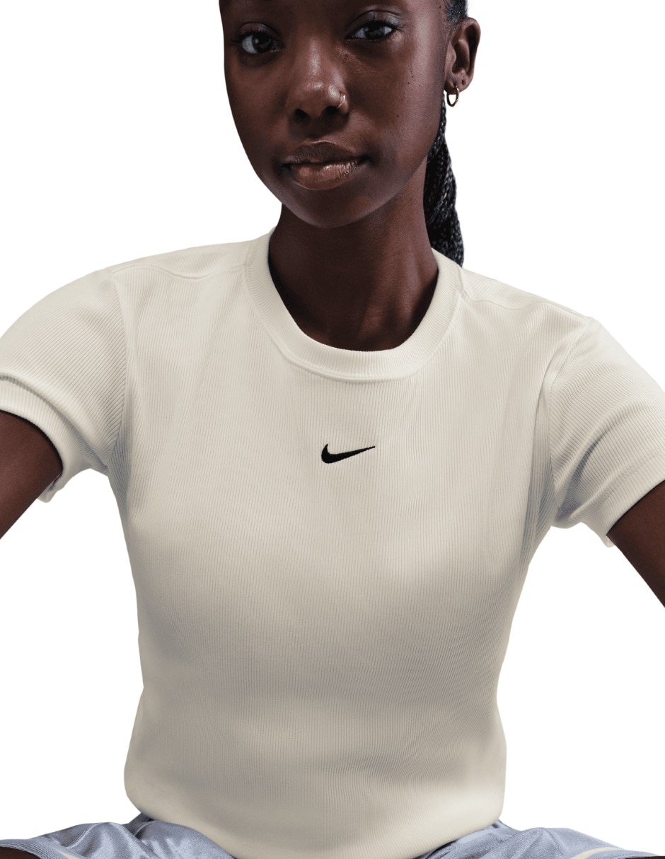 Playera manga corta cuello redondo para mujer 5