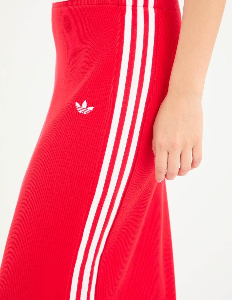 Falda crop a la cintura 4