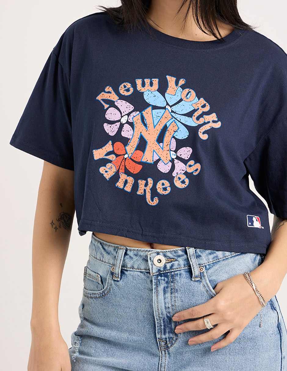 Playera manga corta New York Yankees cuello redondo para mujer 4