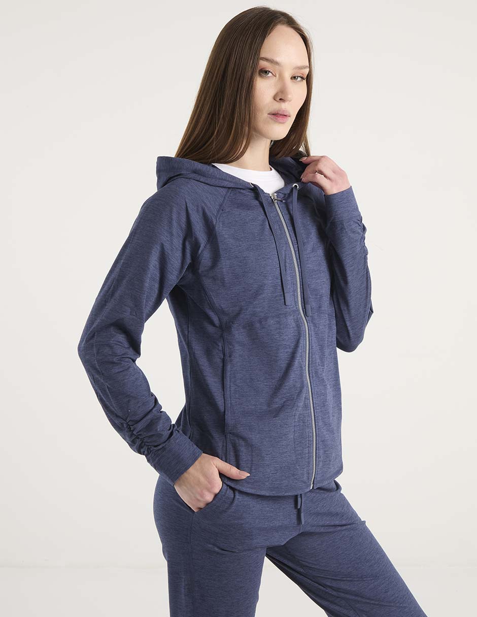Sudadera con capucha y bolsa para mujer 2