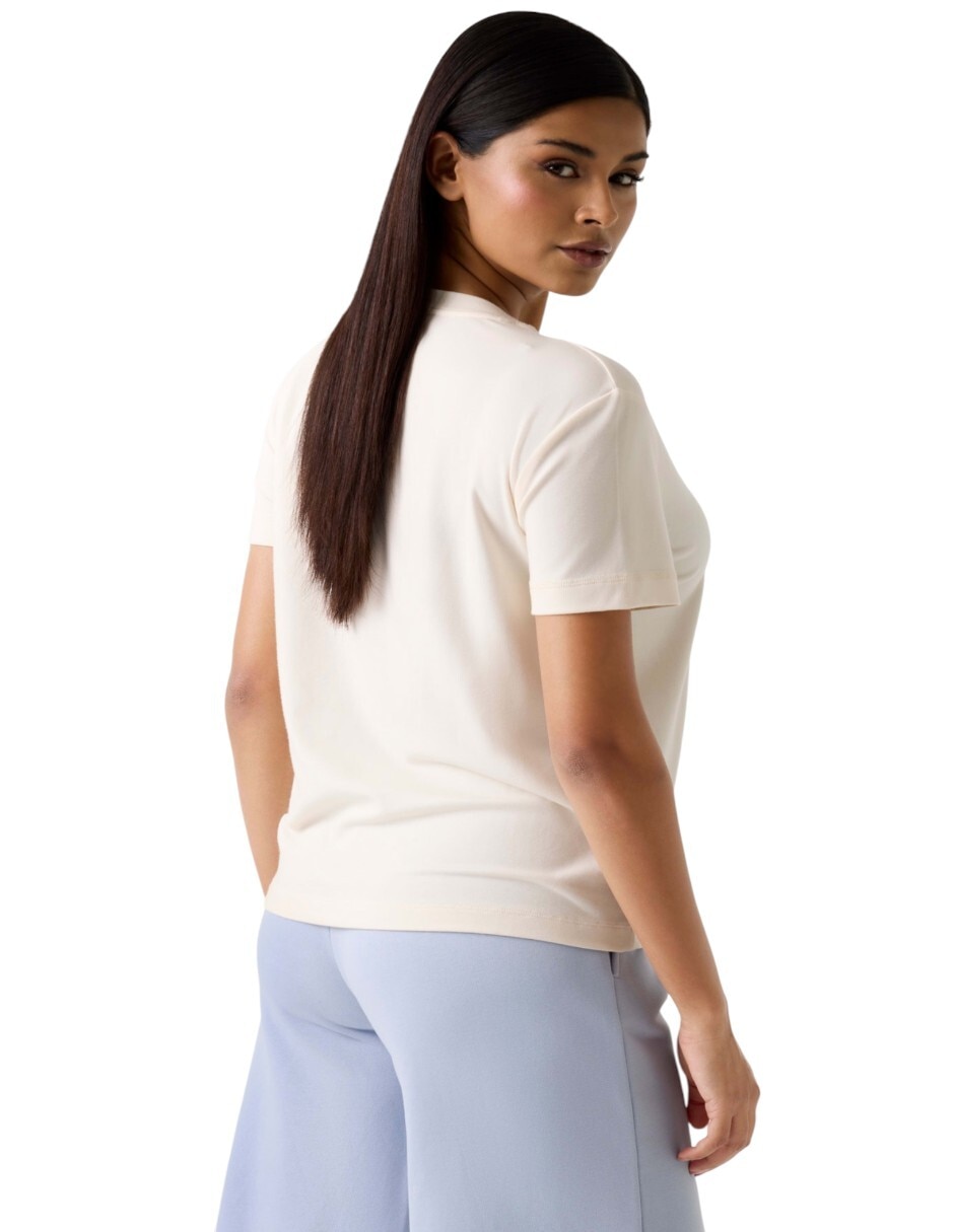 Playera manga corta cuello redondo para mujer 4