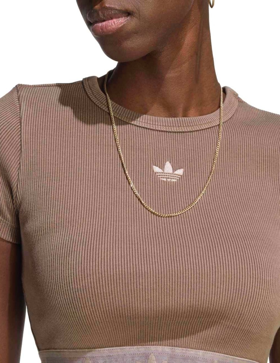 Playera manga corta cuello redondo para mujer 10