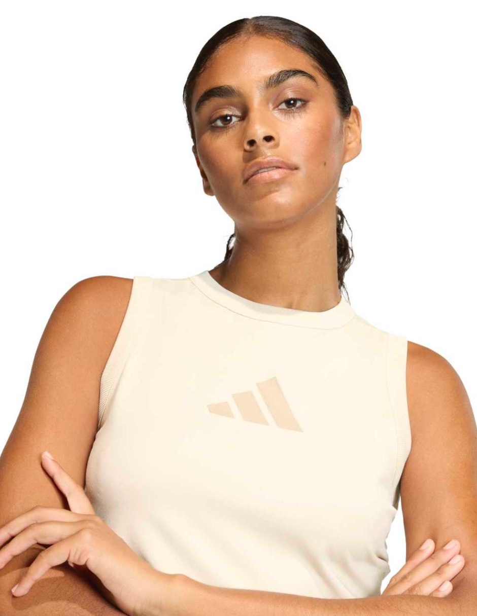 Playera tank cuello redondo para mujer 5