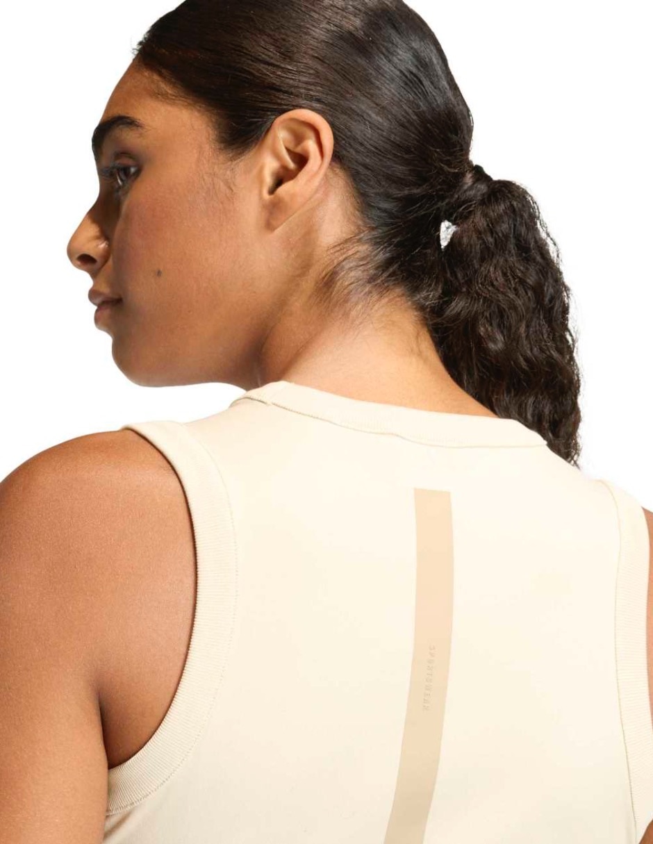Playera tank cuello redondo para mujer 6