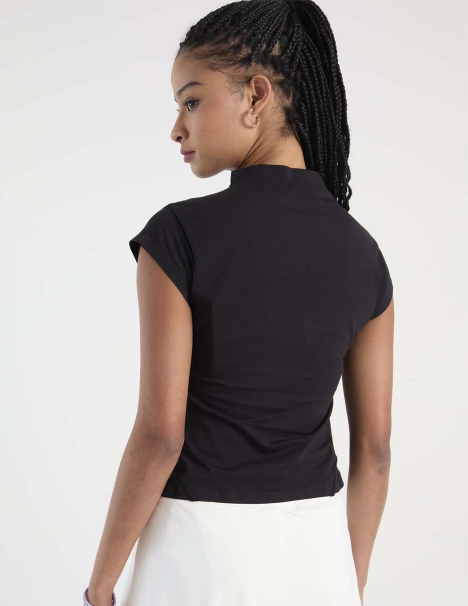 Playera manga corta cuello alto para mujer 6