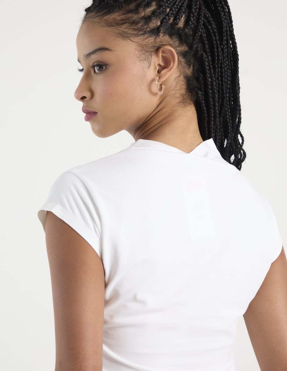 Playera manga corta cuello alto para mujer 5