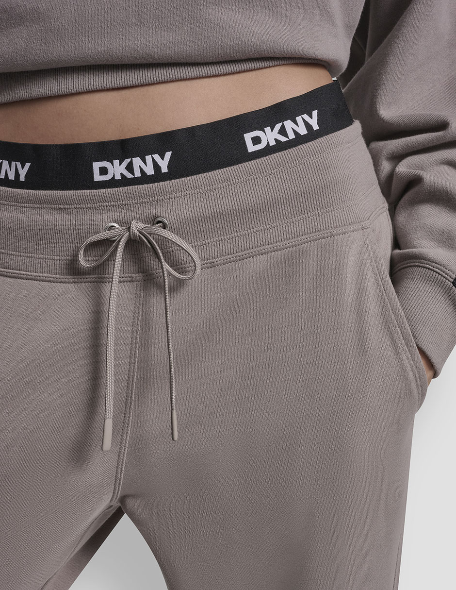 Pants slim con agujeta para mujer 6